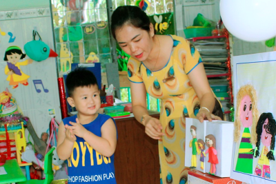 Thông báo việc cho trẻ mầm non được trở lại trường học trực tiếp